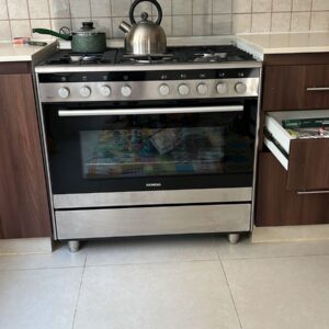 Used Siemens 5 Burner Gas Cooker 90/60cm Made in Italy Excellent condition