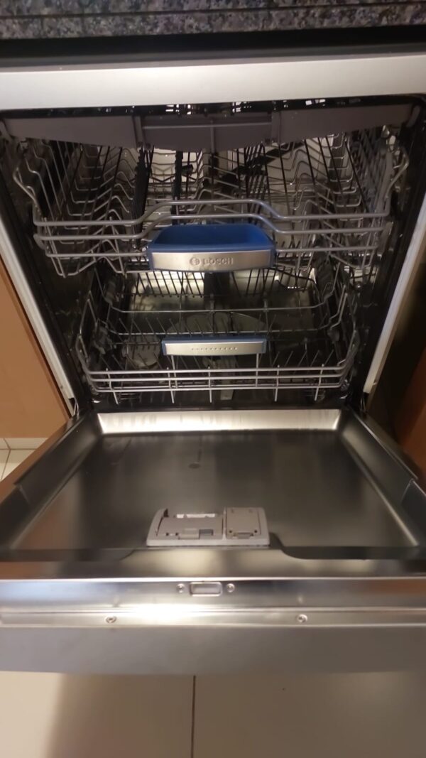 Used Bosch 3 Racks Dishwasher excellent condition - Image 2