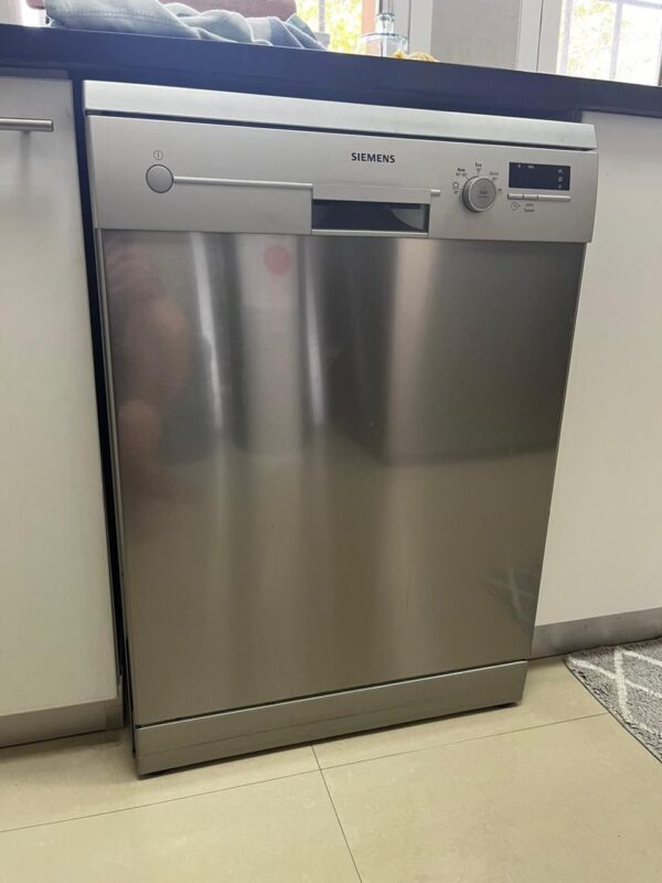 Used Siemens Dishwasher - Sleek Design, Fully Functional