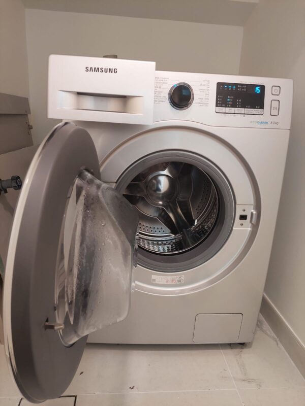 Used Samsung Ecco bubble 8Kg washing machine Great working order - Image 3