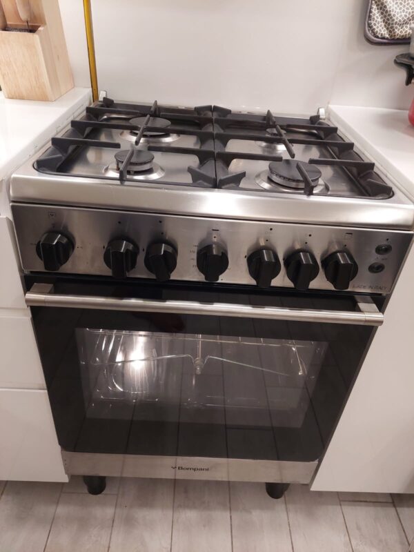 Used Bompani 4 Burner Gas Cooker 60/60cm Modern Design, Excellent Condition