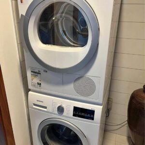 Used Siemens iQ500 Separate washer and dryer Set 9kg +9kg 
Great condition
