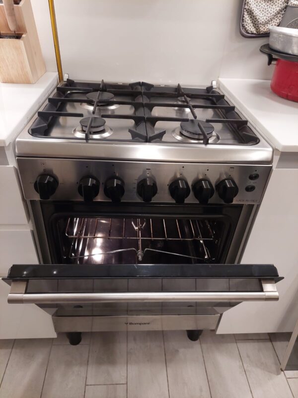 Used Bompani 4 Burner Gas Cooker 60/60cm Modern Design, Excellent Condition - Image 2