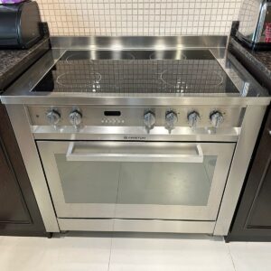 Used Ariston Electric Cooker 90cm - Sleek Design, Excellent Performance Copy