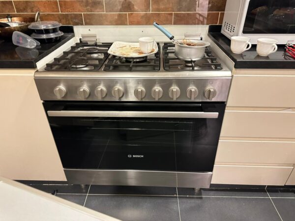 Used Bosch 5 Burner Gas Cooker 90cm - In very good shape