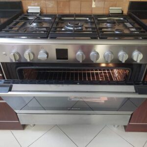 Used Bosch 5 Burner Gas Cooker Stove 90cm - Well-Maintained, High Capacity
