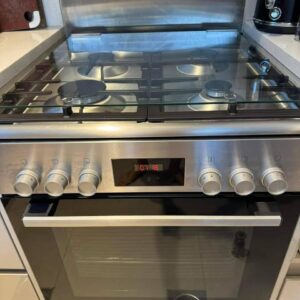 Used Bosch New Model 4 Burner Gas Oven Electric 60cm - Clean and functional