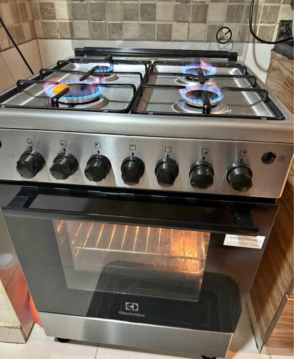 Used Electrolux 4 burner gas cooker 60cm