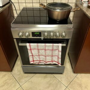Used Indesit 4 Burner Gas Cooker 60cm - Compact & Powerful, Good Condition