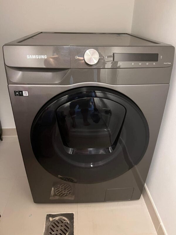 Used Samsung Smart WiFi 10kg Washer Dryer - High-Tech & Efficient