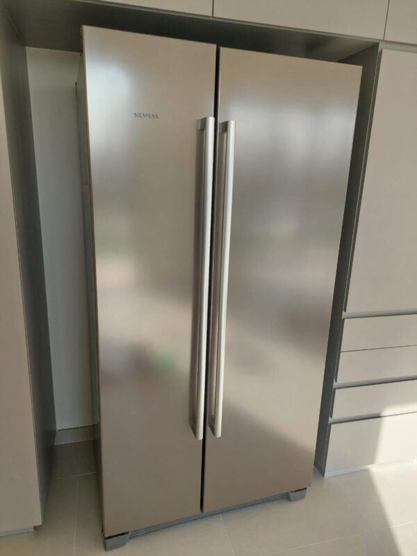 Used Siemens Side by Side Refrigerator - Modern Design, High Efficiency