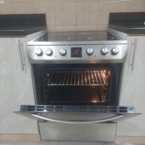 Used Hoover 4 Ceramic Hubs Electric Cooker 60/60cm Excellent Condition