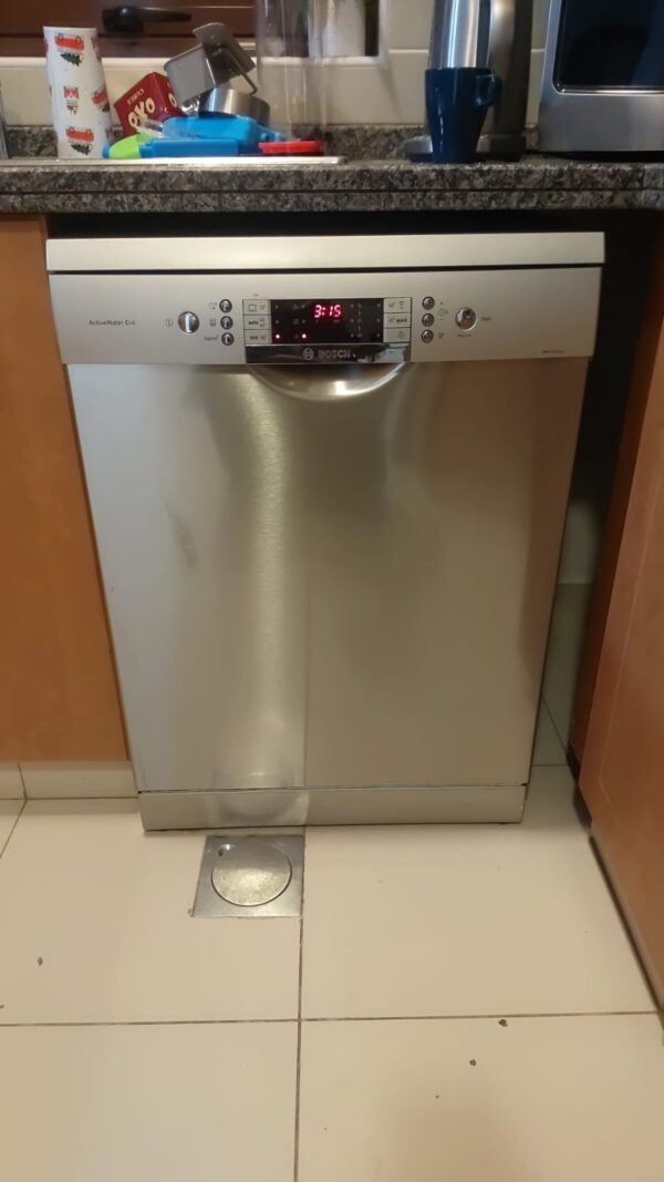Used Bosch 3 Racks Dishwasher excellent condition