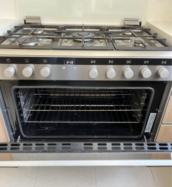 Used Siemens 5 burner Gas Cooker 90cm Excellent condition - Image 2