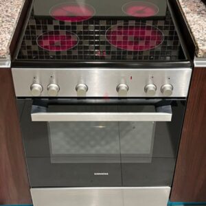 Used Siemens 4 Ceramic Hubs Electric Cooker 60/60cm Excellent condition