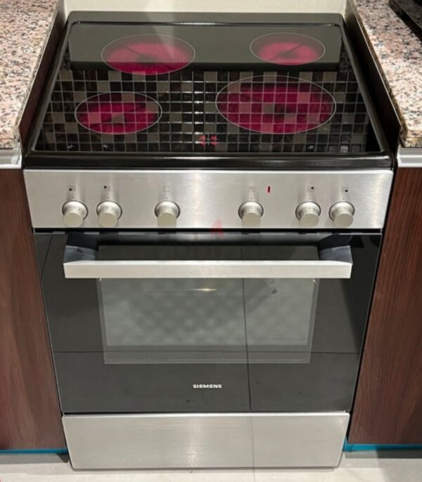 Used Siemens 4 Ceramic Hubs Electric Cooker 60/60cm Excellent condition