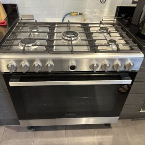Used Bosch New Model 5 Burner Gas Cooker 90cm Made in Italy Excellent Condition