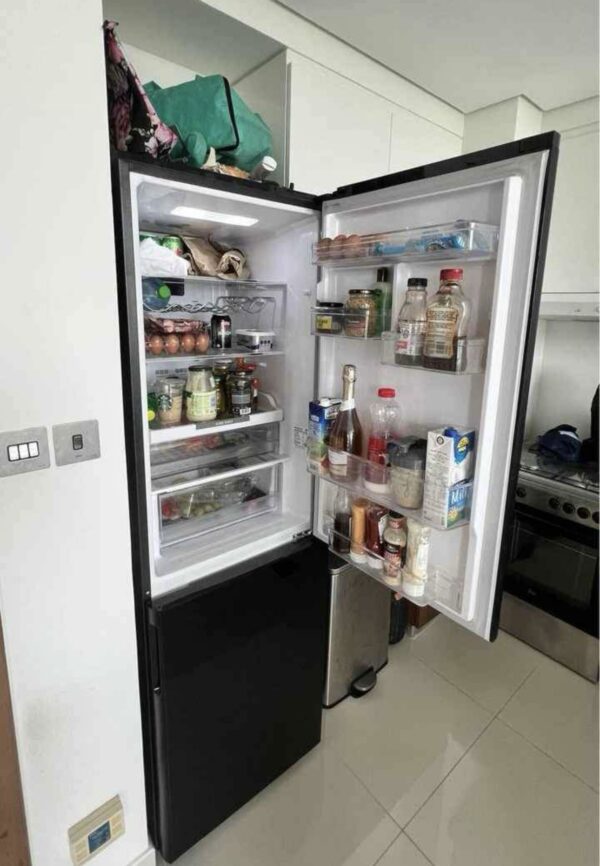 Used Hitachi Bottom Freezer Refrigerator Sleek Design, Excellent Performance - Image 2