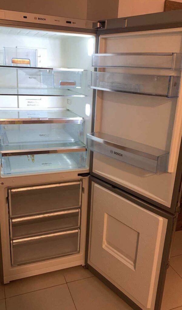 Used Bosch Bottom Freezer Refrigerator Excellent condition - Image 2